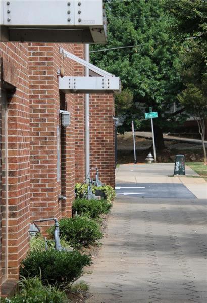 Trendy Castleberry Hill Condo- Walk To Mercedes Benz/ All Downtown Attractions Atlanta Luaran gambar