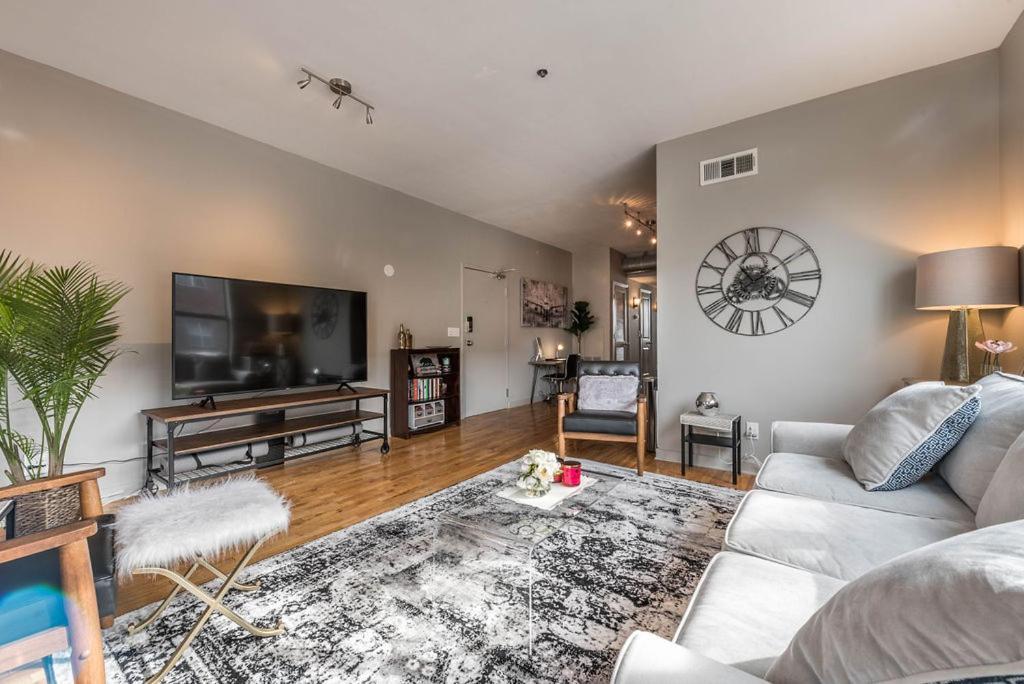 Trendy Castleberry Hill Condo- Walk To Mercedes Benz/ All Downtown Attractions Atlanta Luaran gambar